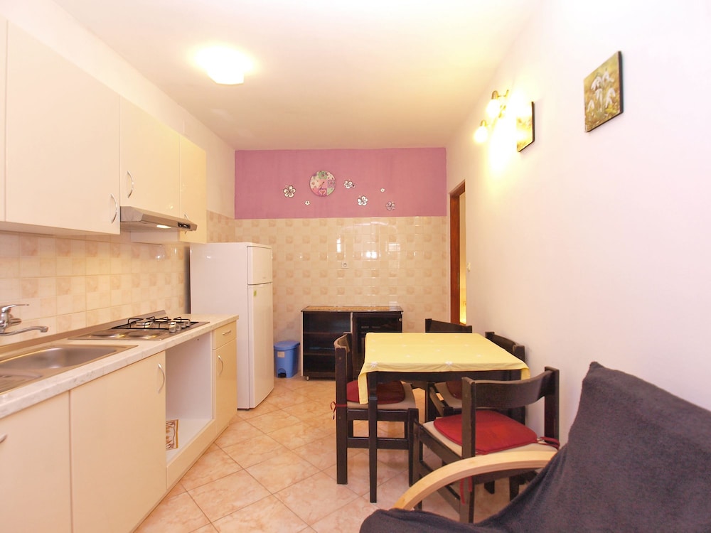 Apartment Ana 1068