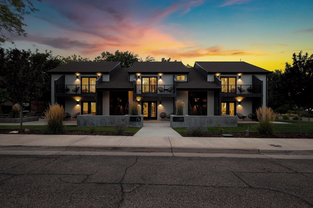 Modern Mesa