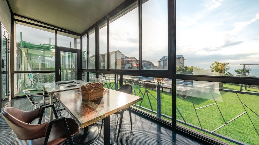 Jigeum Yeosu Ocean View Pension