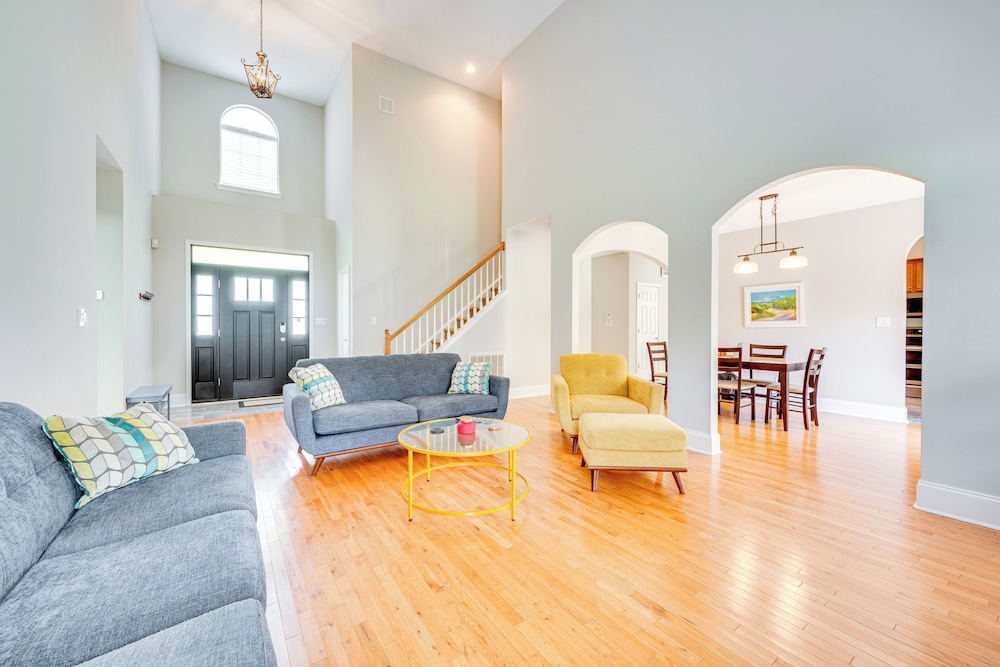 Boat, Fish & Hike: Home w/ Deck in Mooresville!