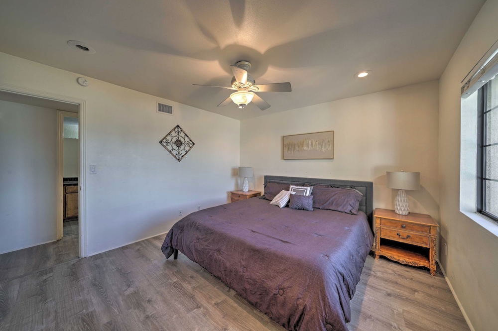 Putting Green & Pool Table: Lake Havasu City Gem!