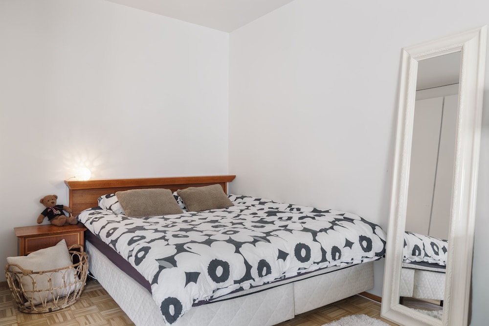 Bright Studio Apt. with Private Balcony