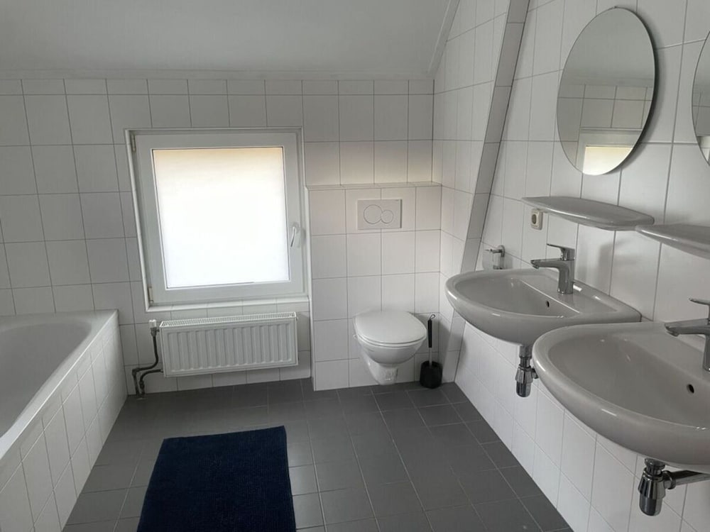 De Bocht Modern Retreat view 3