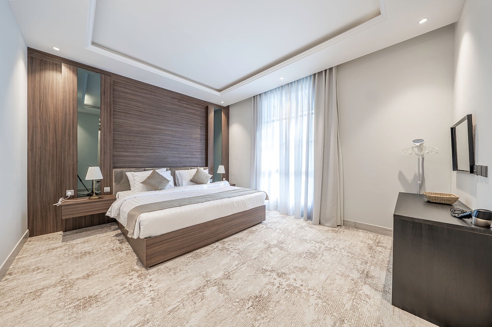 Mabaat - Al Malqa 3BR Apt - 533