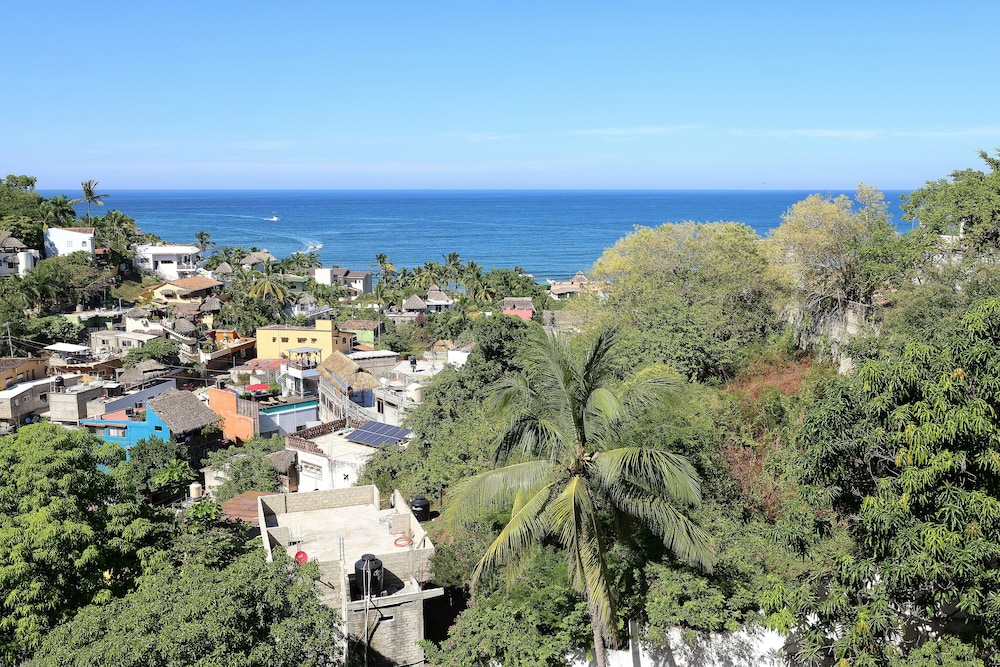 Caracol Estates