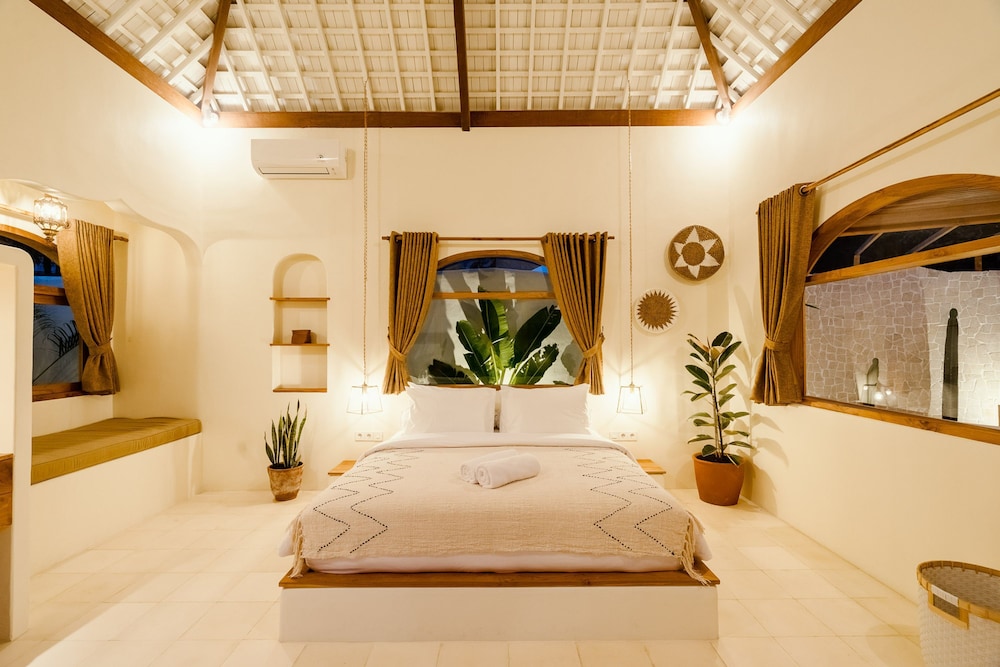 Villa Canggutopia 4 by Alfred in Bali - Relaxing 1BR Private Pool Villa 5min to Echo Beach