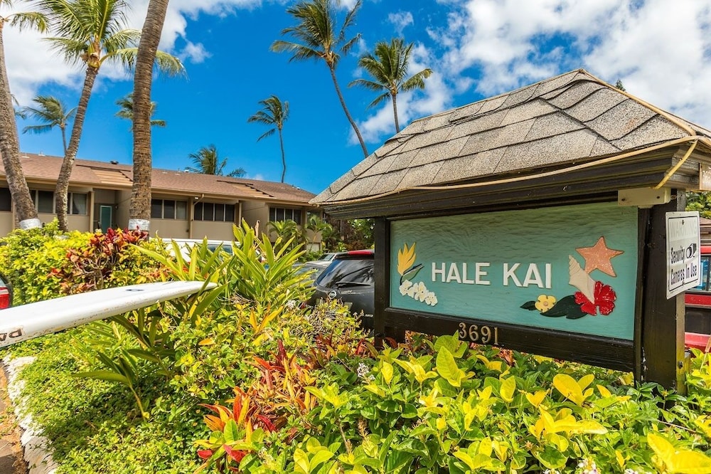 Hale Kai by Coldwell Banker Island Vacations