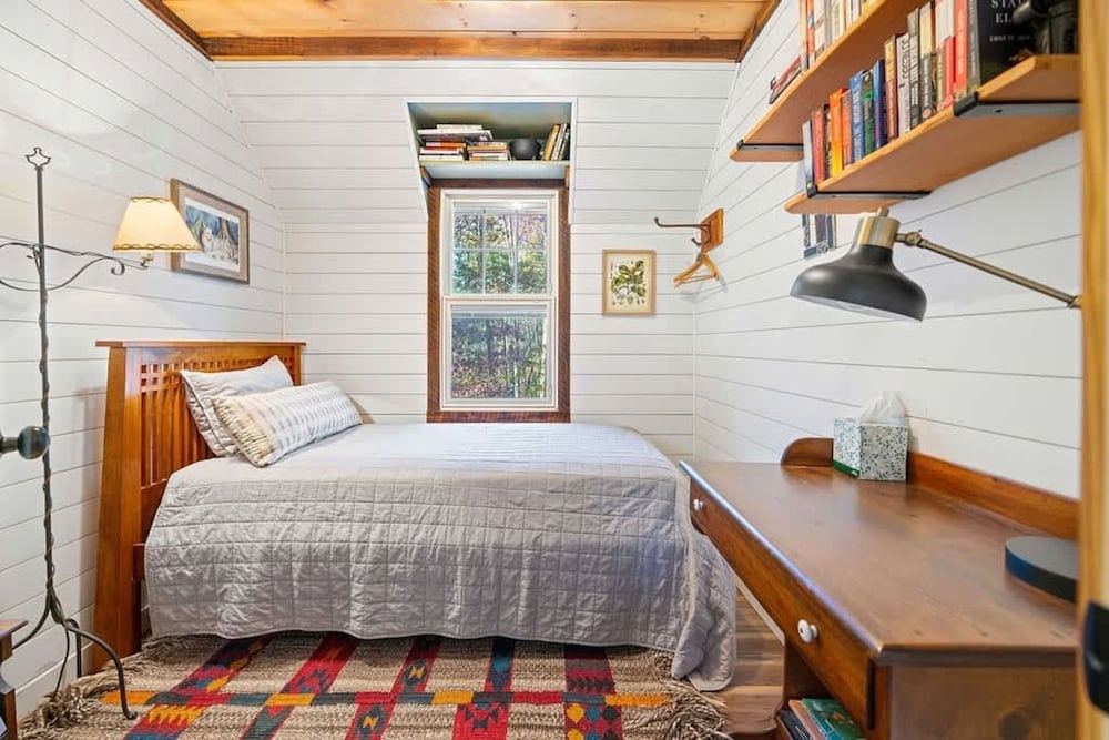 Blue Ridge Beech Cabin