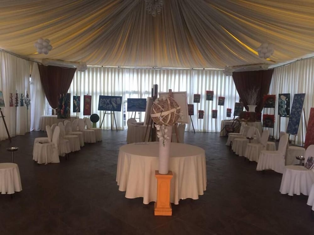 meeting & event spaces