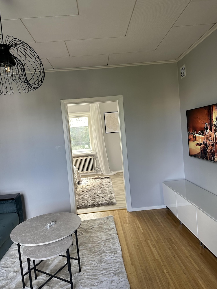 Stockholm - 5-beds - Sleeps 12 - Garden