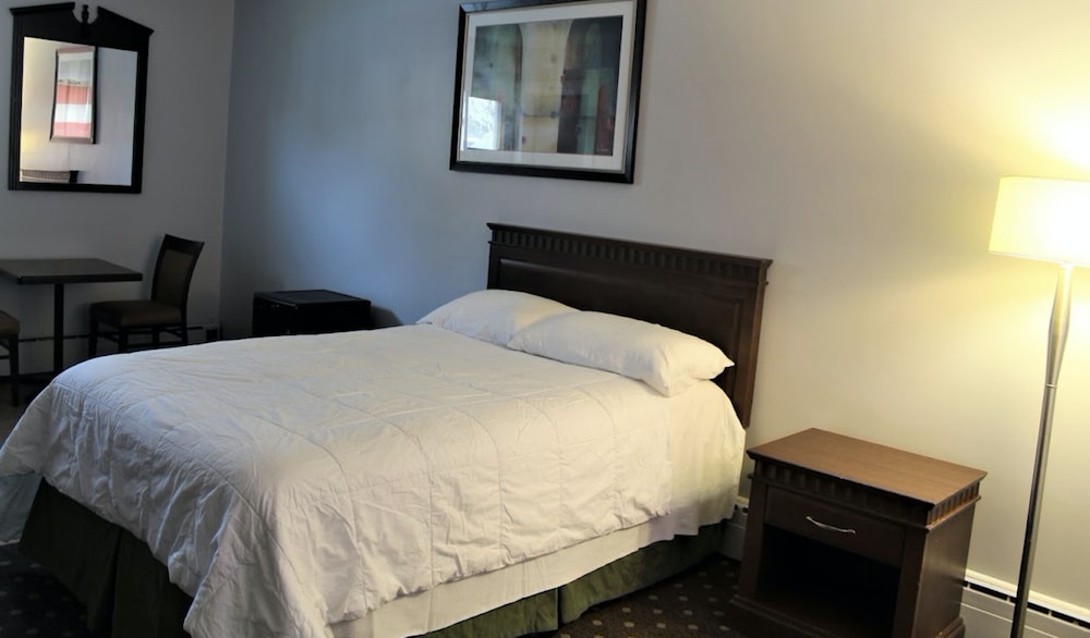 Bluewater Motel view 3