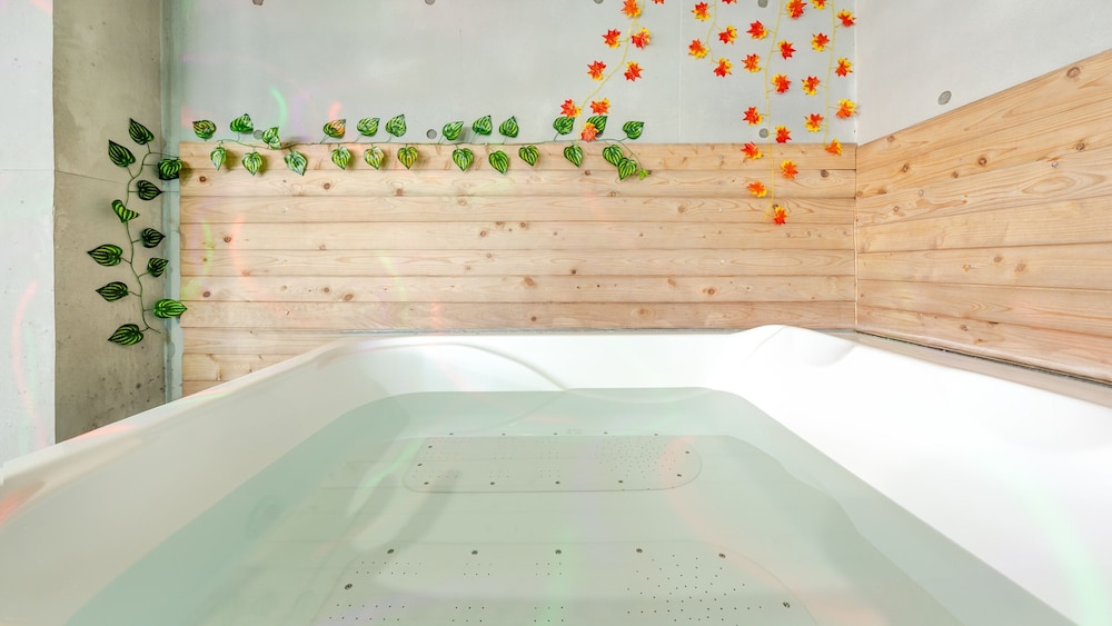 Yeosu Wellstay Pool Villa