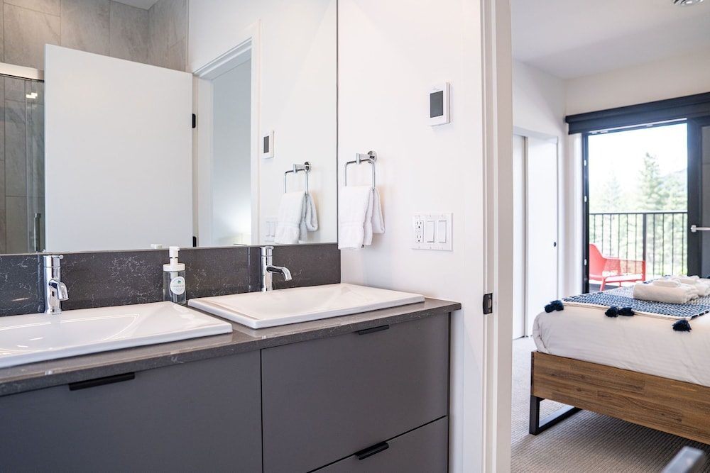 Stoke House by Revelstoke Vacations