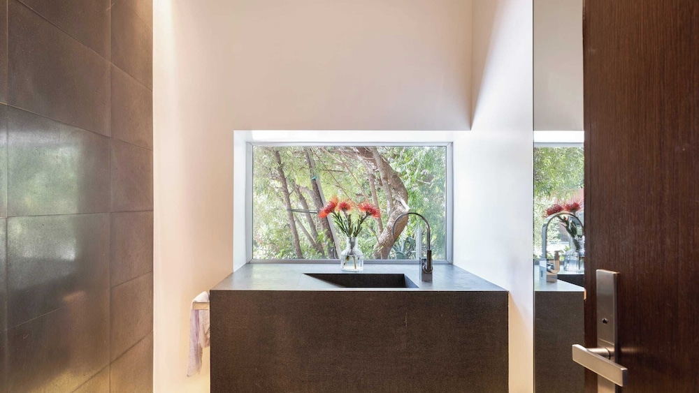 Hollywood Overlook by Avantstay Private Pool + Hot Tub Panoramic Views