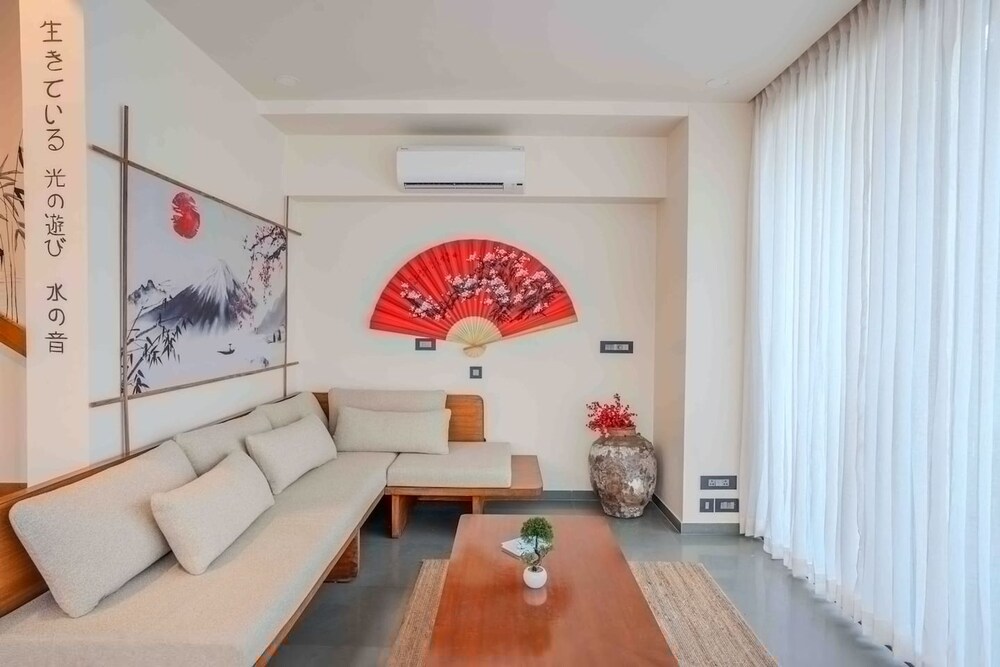 Villa Samurai - Japanese Villa w Pool North Goa