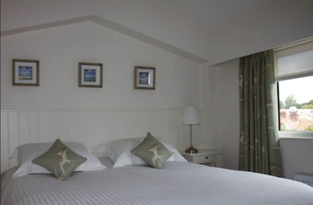 Ommaroo Hotel