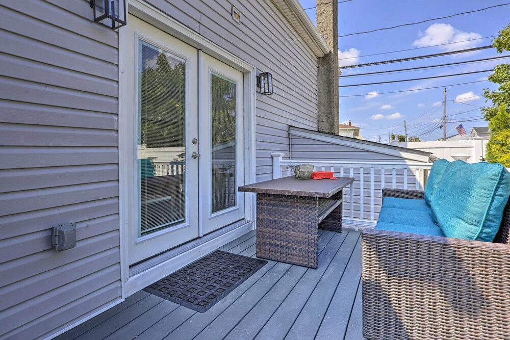 Long Island Home Near Beaches Golf - Property Image 16
