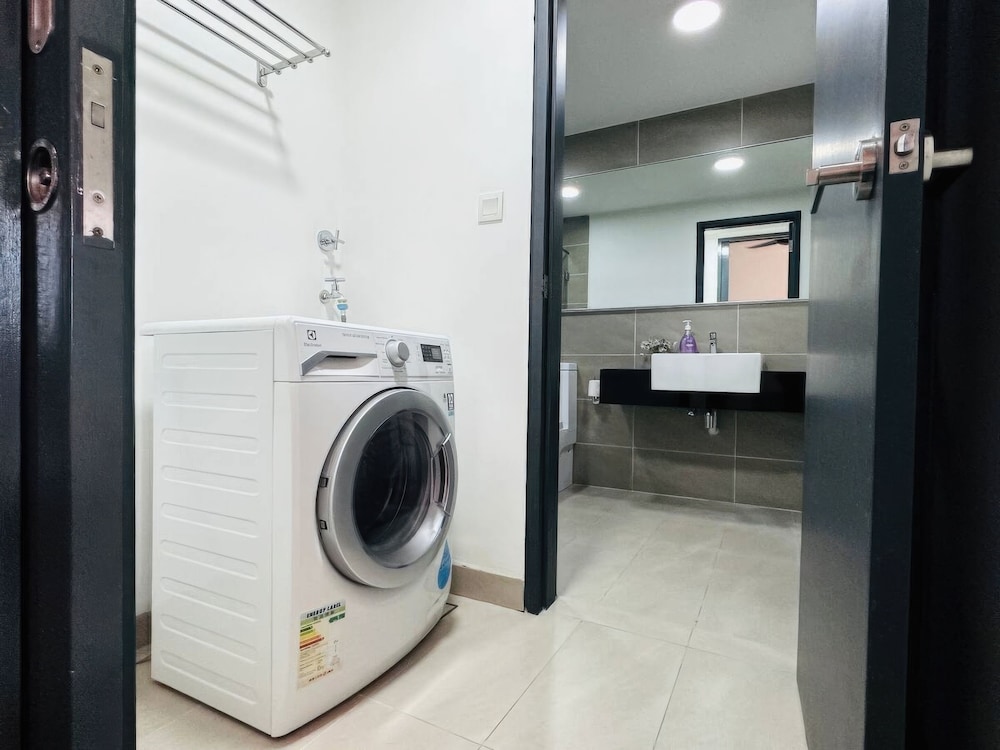 Staycation V Residence - Sunway Velocity