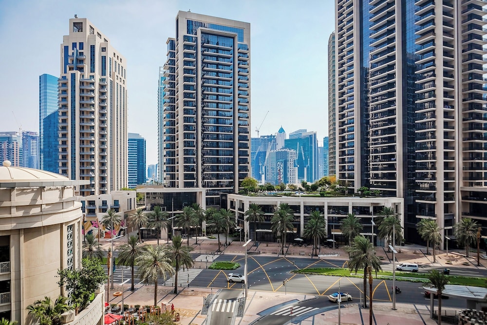 Fabulous 1BR in Act Two Emaar Downtown