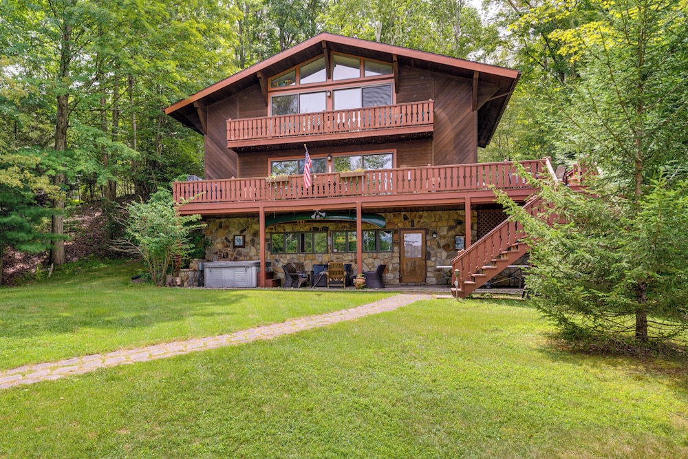 Dock & Hot Tub: Scenic Beech Mountain Lakes Gem!