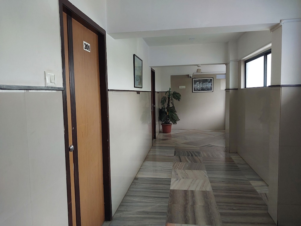 Host Inn International Hotel photo 3