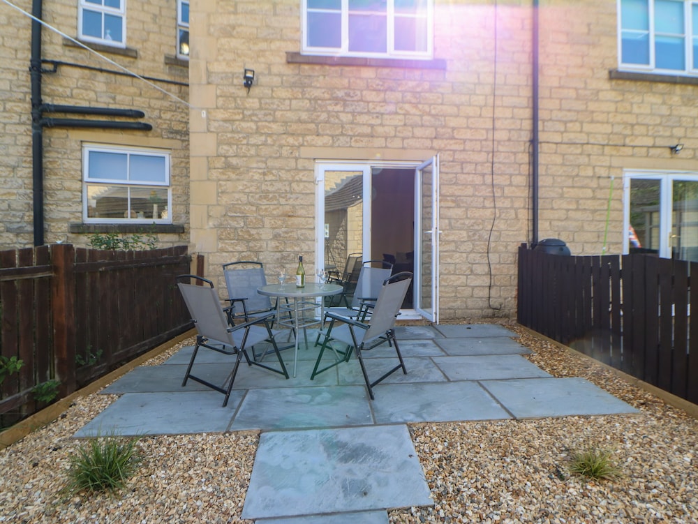 66 Dale Grove