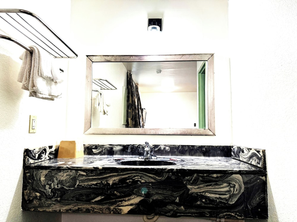Southern Comfort Motel