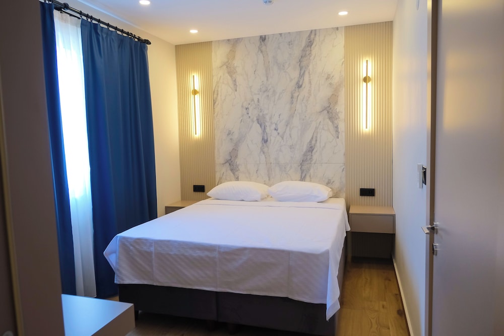 Solmare Suites