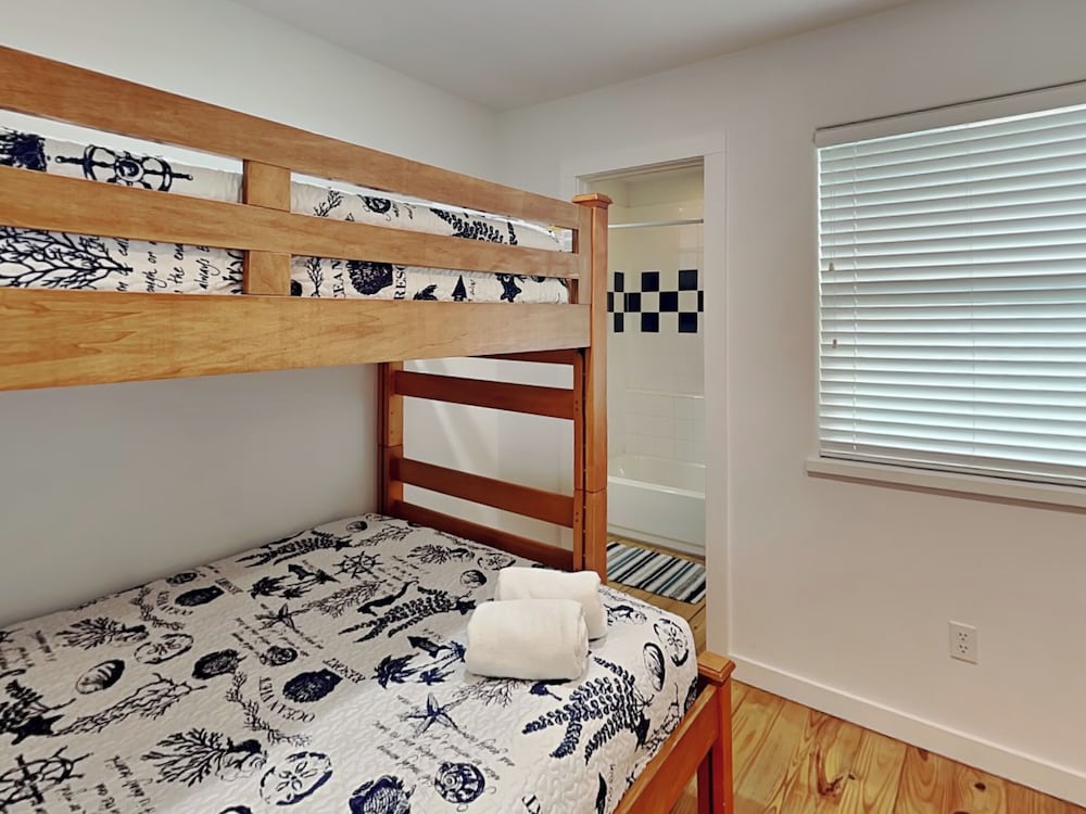Seacasa 18 by Silver Sands Vacation Rentals