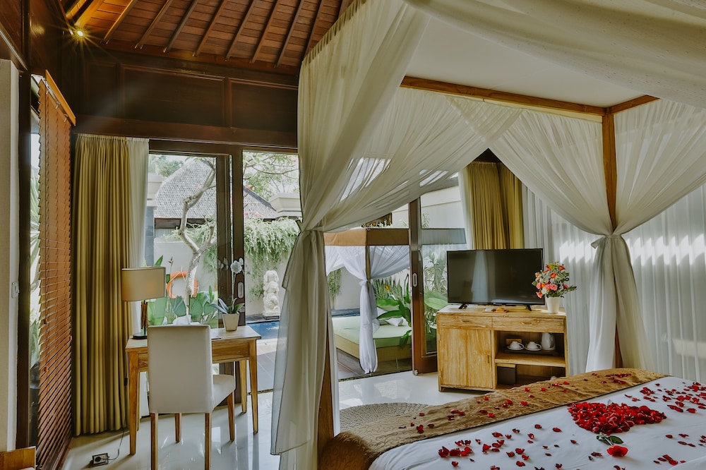 d'Nusa Beach Club and Resort 11