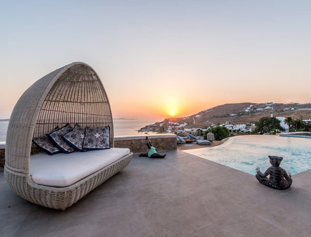Villa With Views to Delos Island