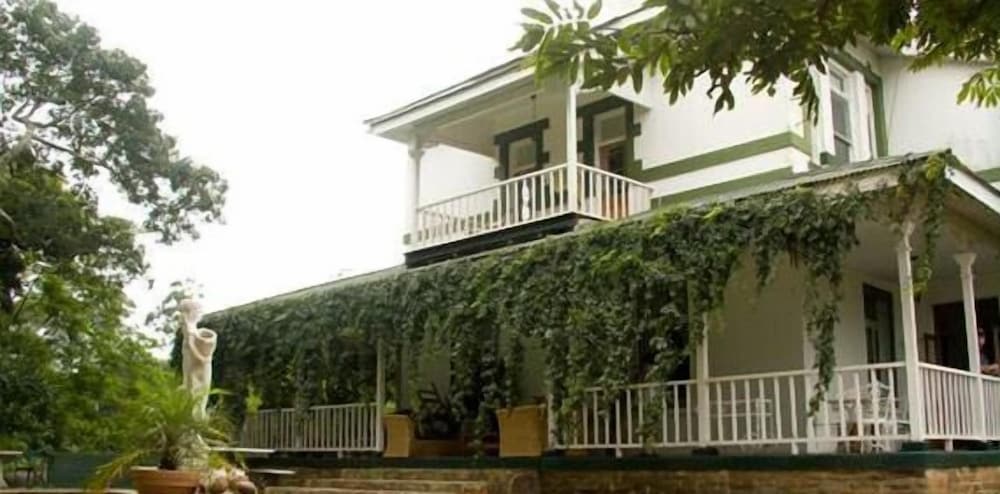 Royston Hall Guesthouse