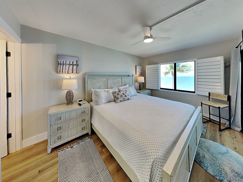 Seaside 3 by Distinctive Beach Rentals