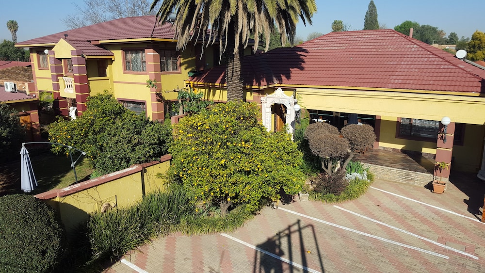 Acre of Africa Guest Venue