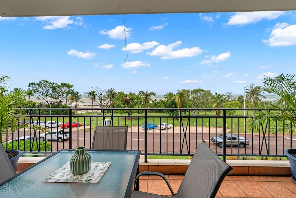 Zen Emerald Shore sea View - Balcony - Parking
