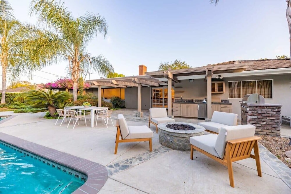 @ Marbella Lane - Serene Ranch Style Home W/pool