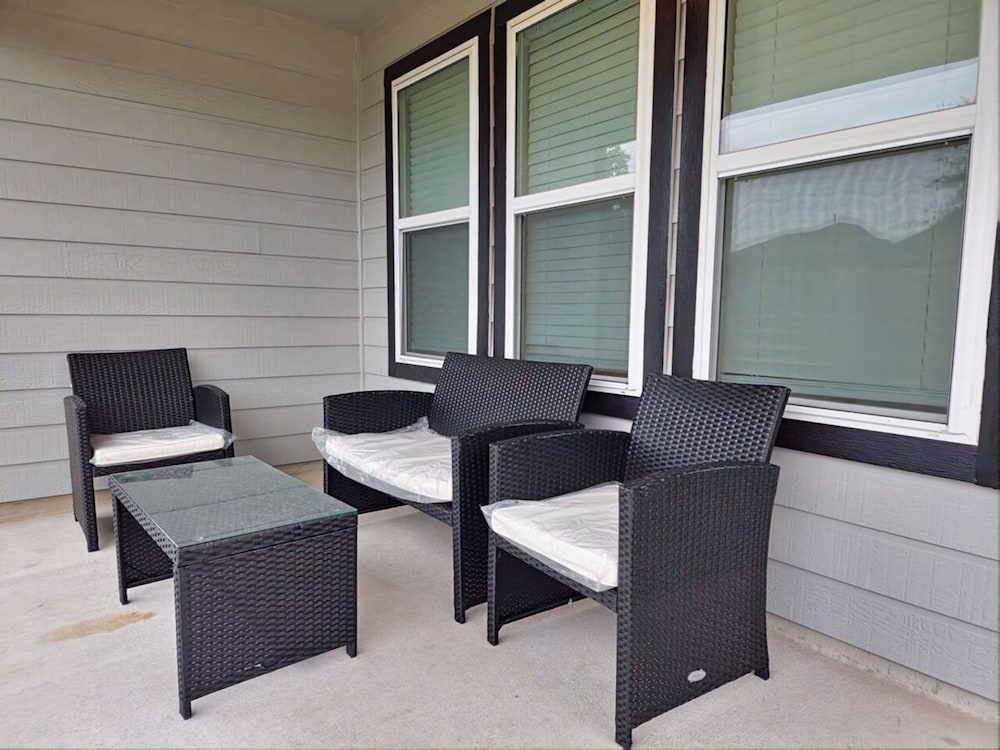 Serenity in Suburbia - Katy Tx