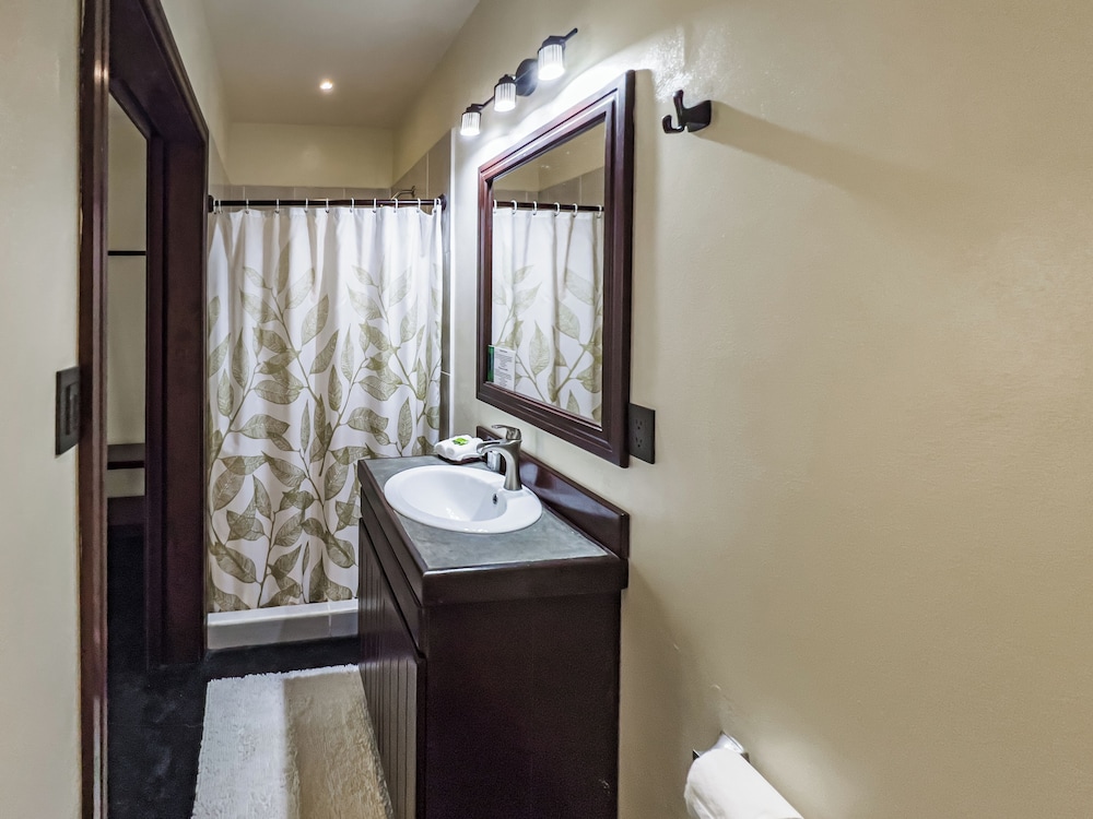 Hona Beach Hotel