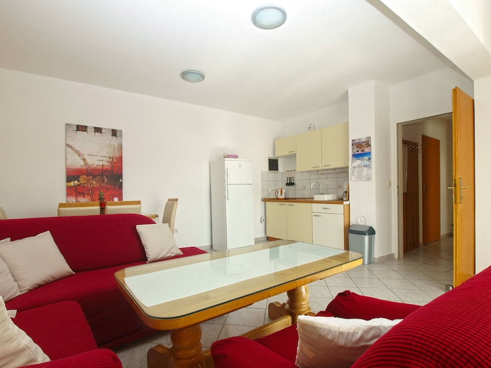 Apartment Anica 770