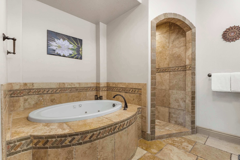 Sunset Vista - Amazing Views - Pet Friendly!