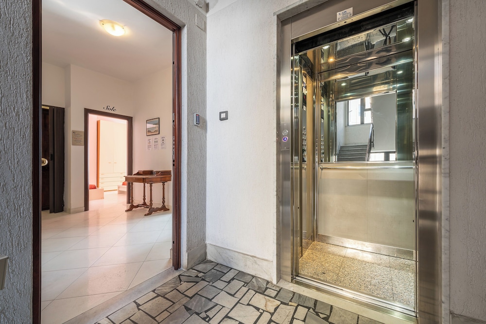 Thanit rooms