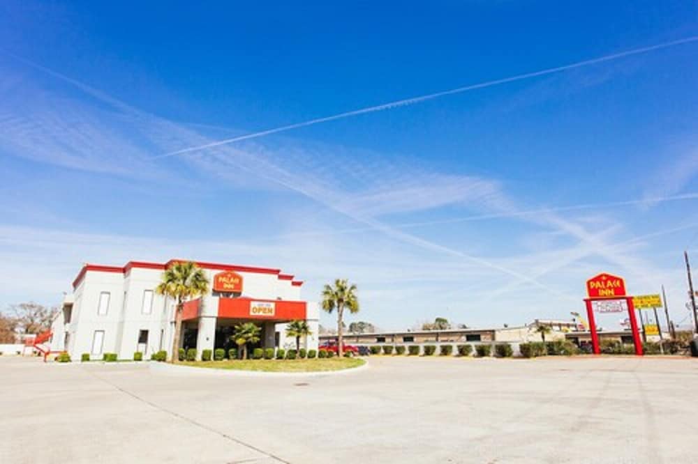 Econo Lodge Inn & Suites Channelview - Houston East