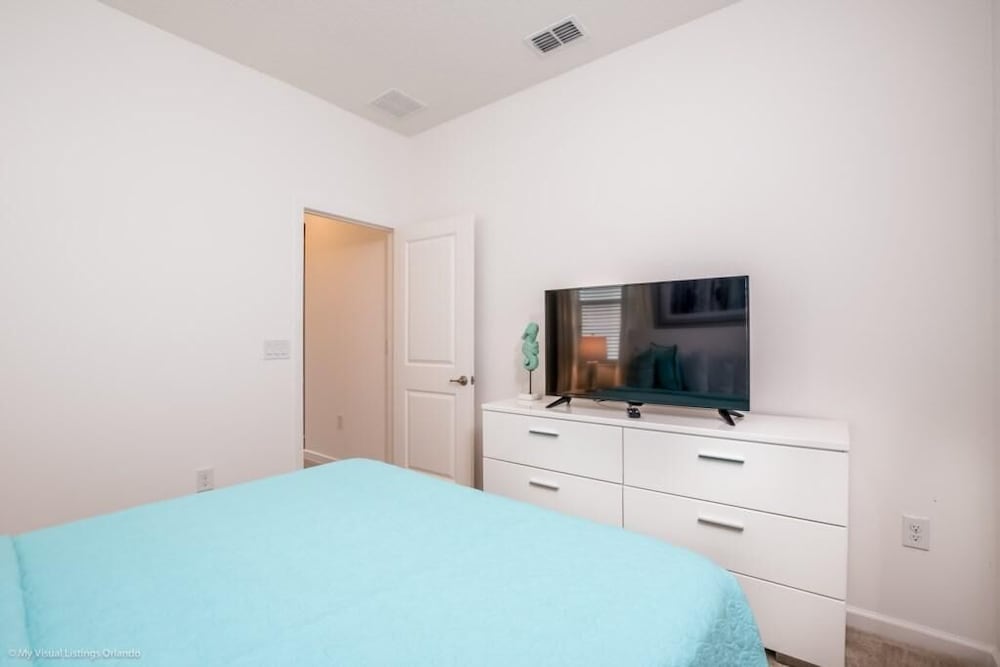 2619ca 10 Bedroom Villa by Redawning view 3