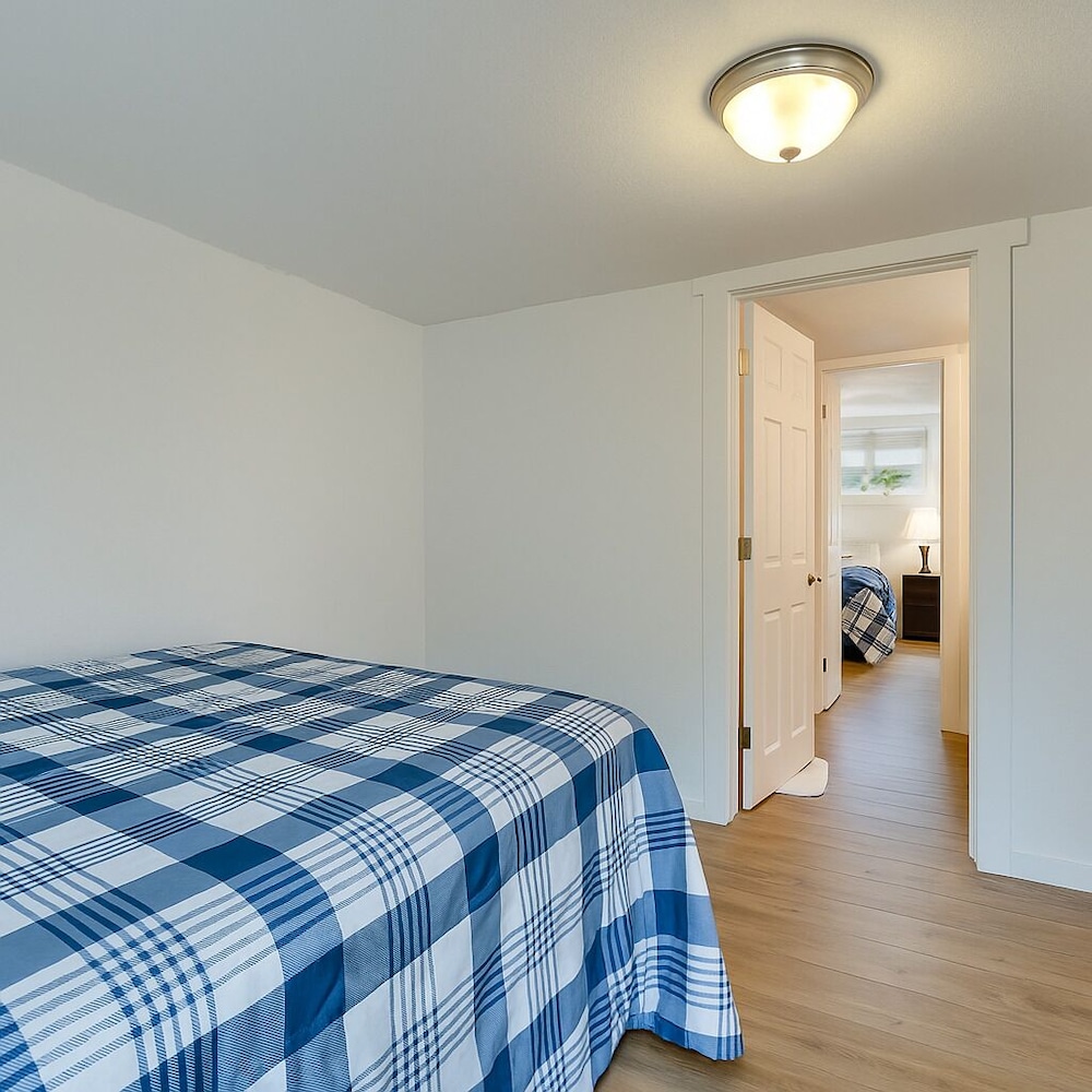 The Grand North Seattle Family Home, photo 61