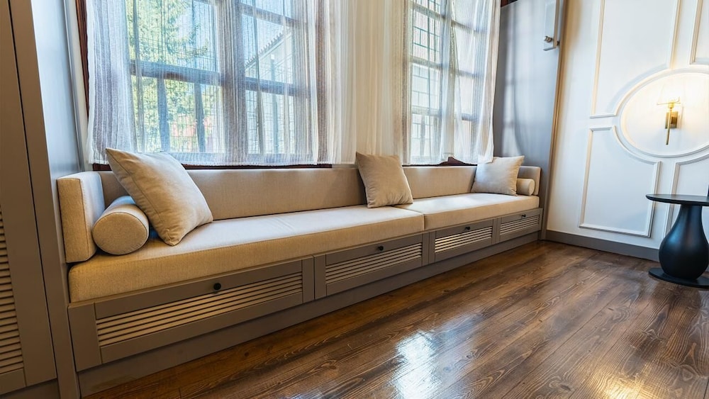 Belmondo Süitler - Image 92