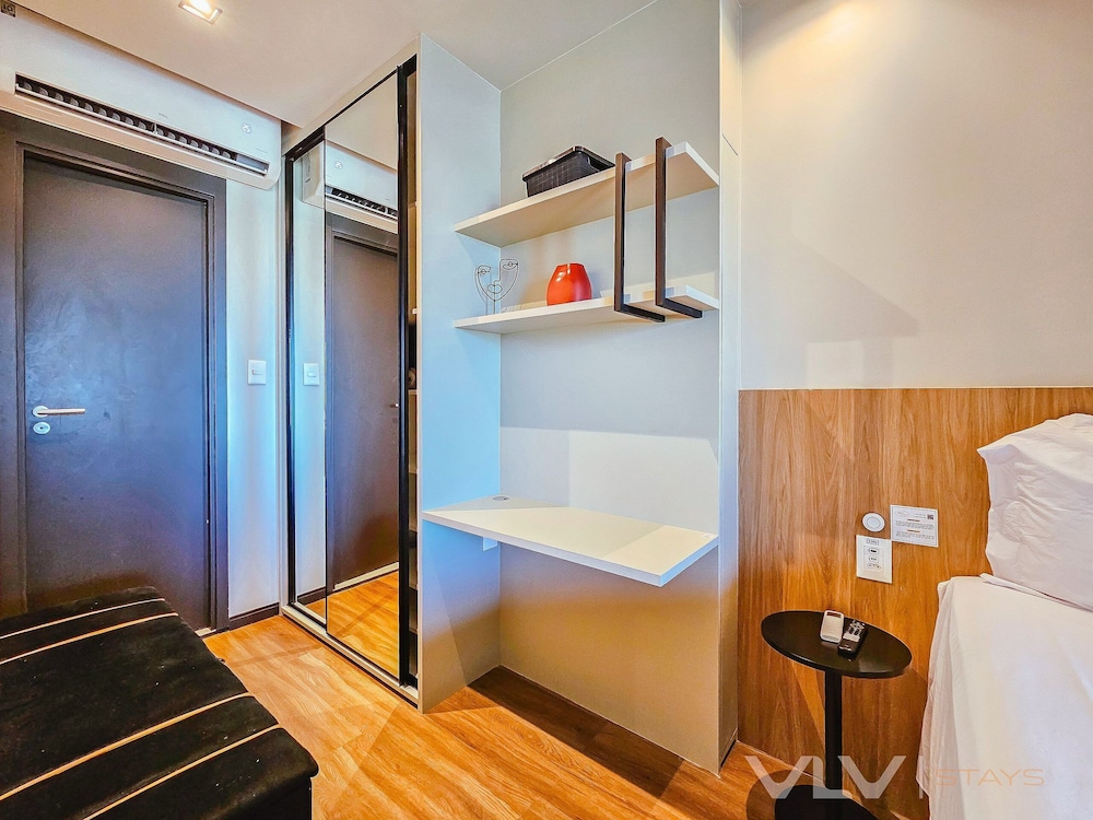 Art Studio by VLV Stays