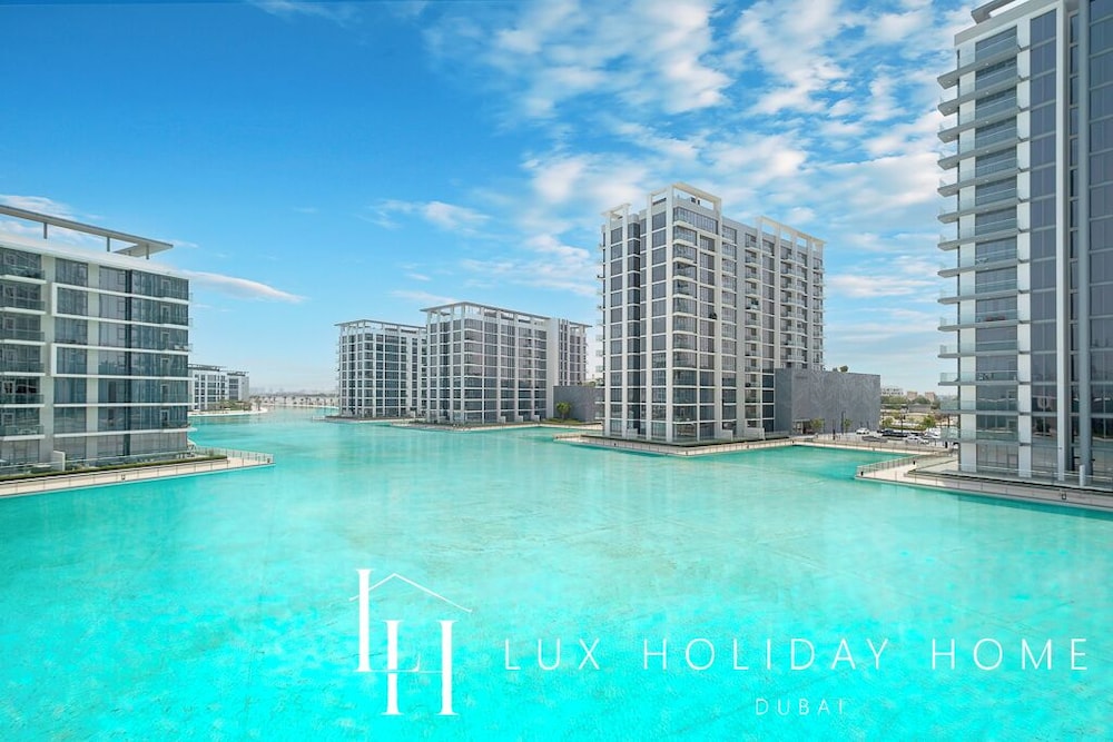 LUX Burj Khalifa Lagoon View Suite 2