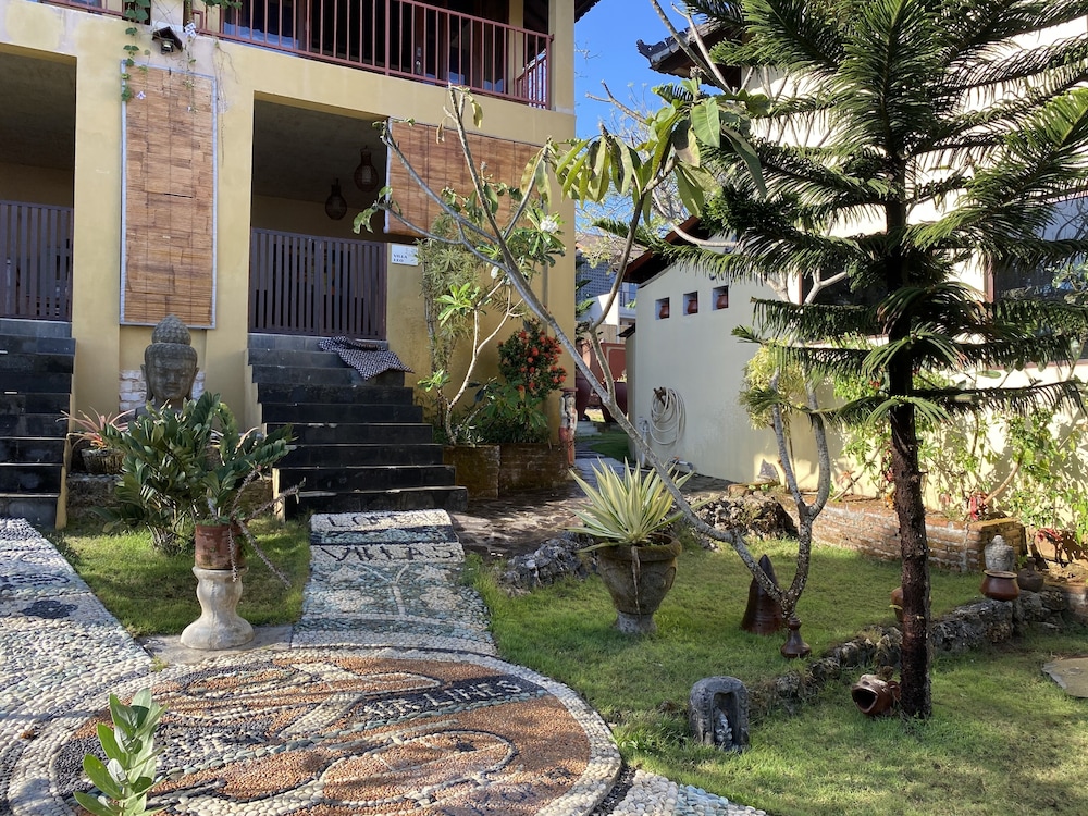 Villa Anjing 2