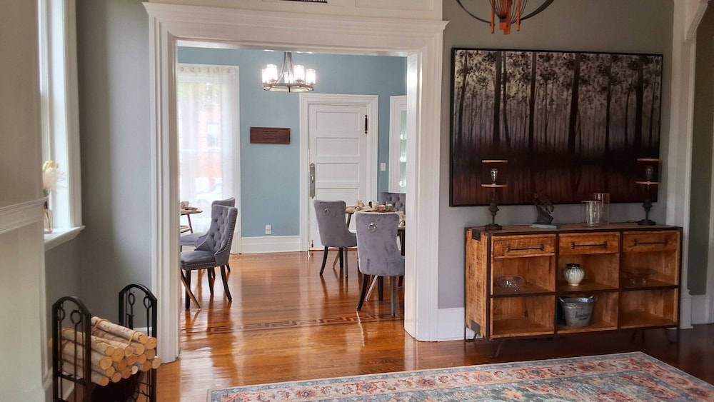Bourbon Barrel Inn Bed & Breakfast