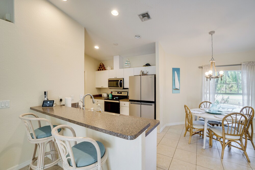 Family Haven w/ Pool! 8 Mi to Warm Mineral Springs